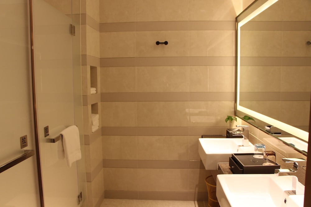 Golden Eagle Summit Hotel Yancheng 90/98