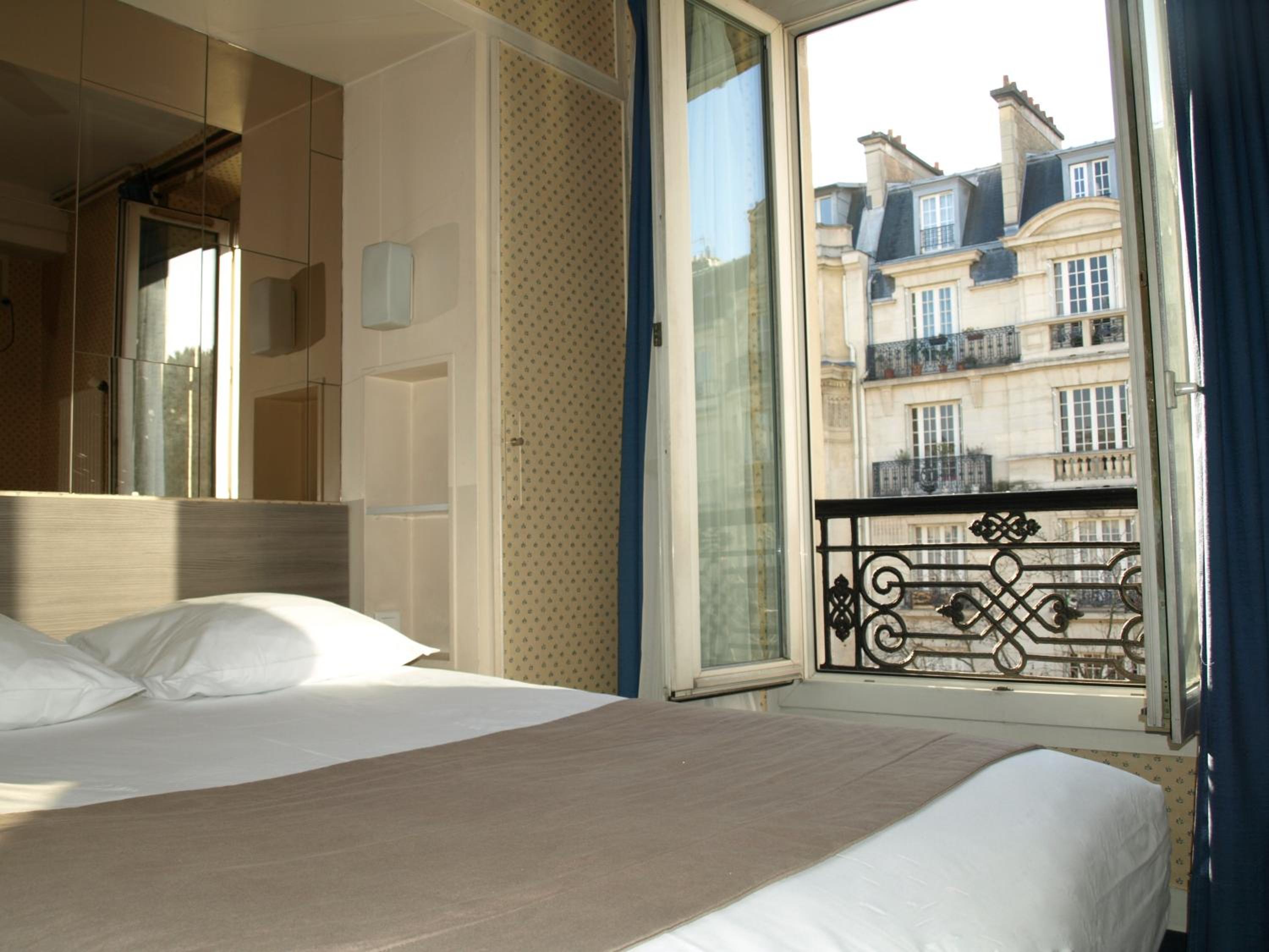 HOTEL EIFFEL KENSINGTON 51/52