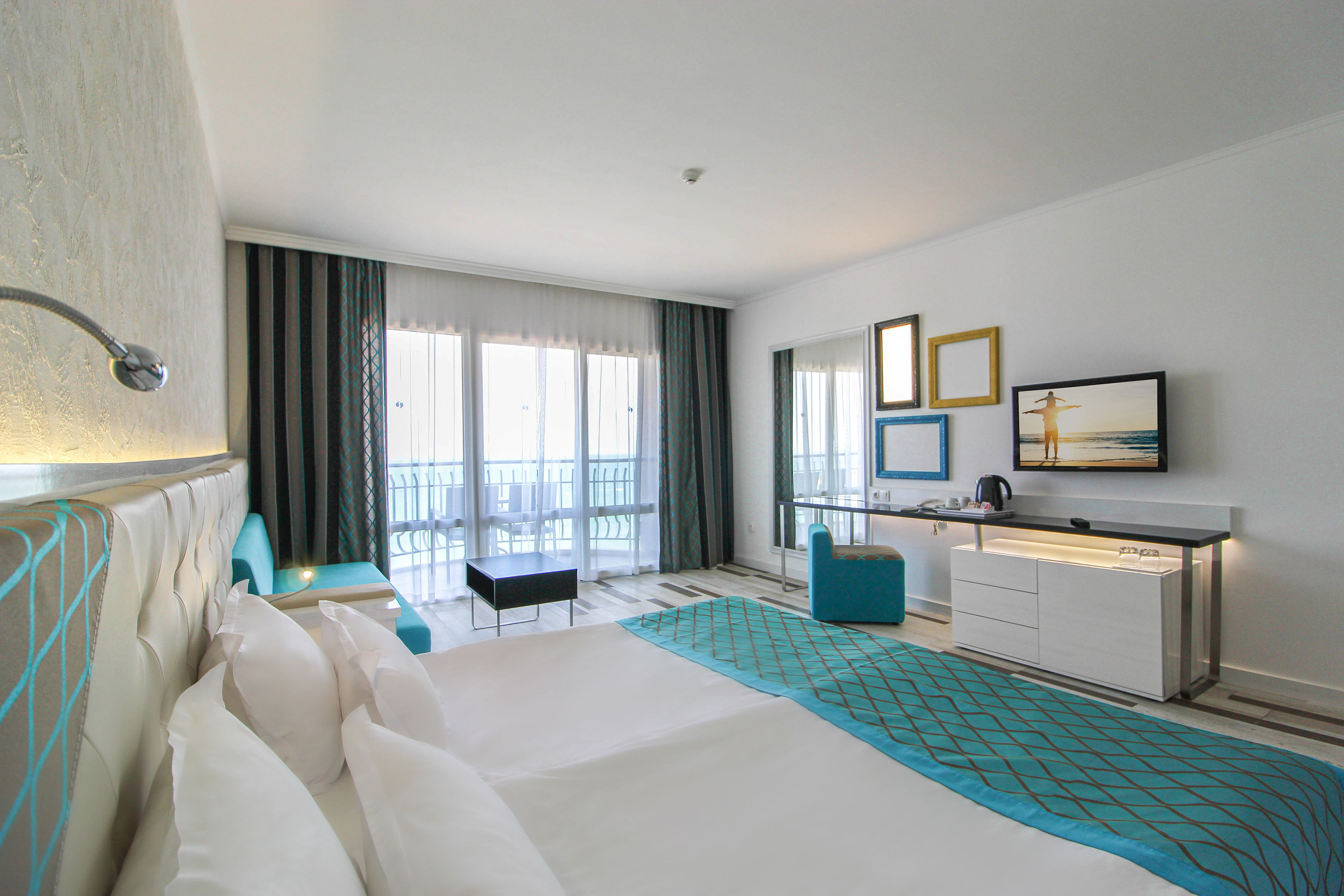 ROOM, DOUBLE BED, SIDE SEA VIEW