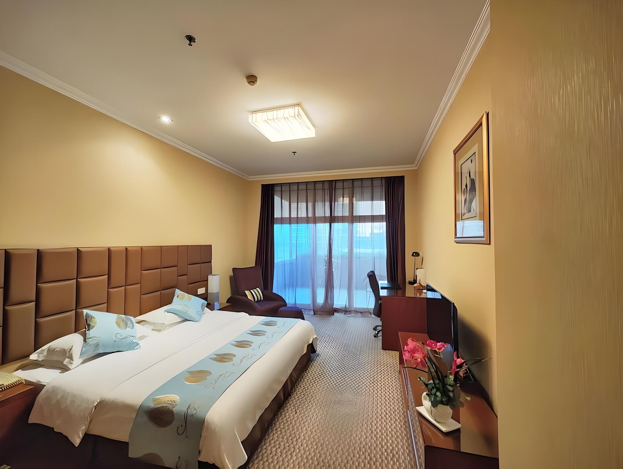 Senior, Business, Double Bed