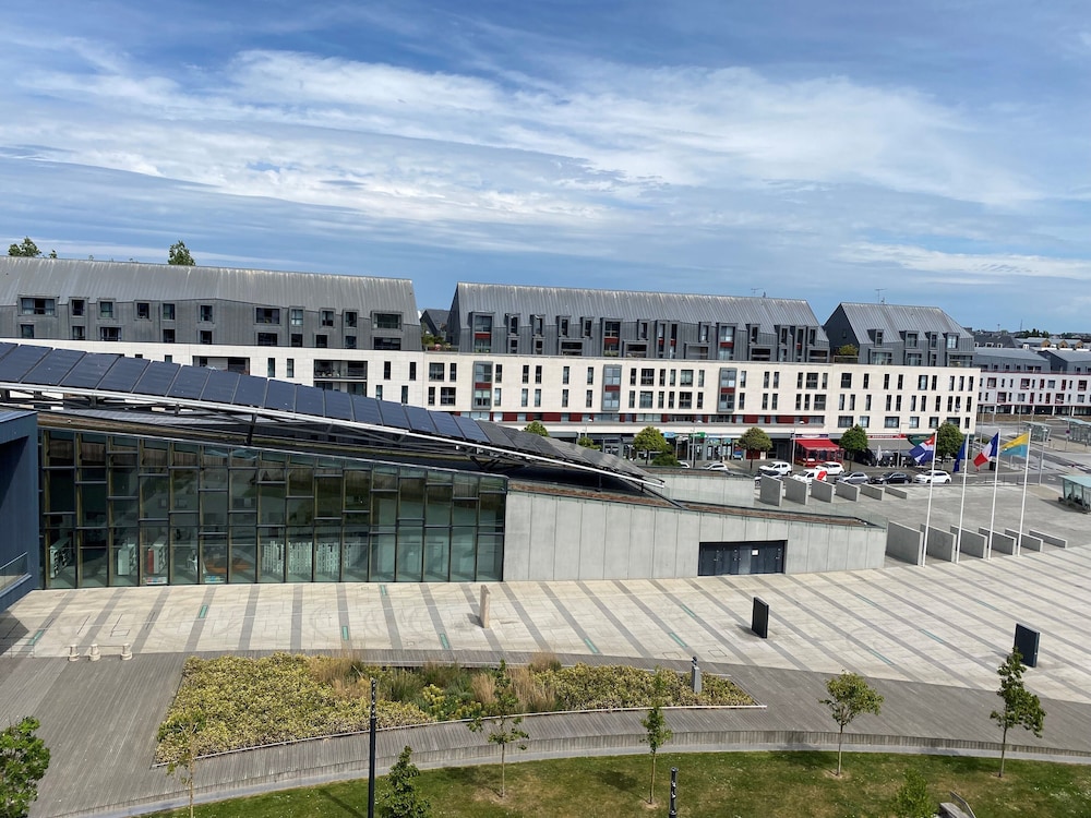 Mercure Saint Malo Balmoral 6/77