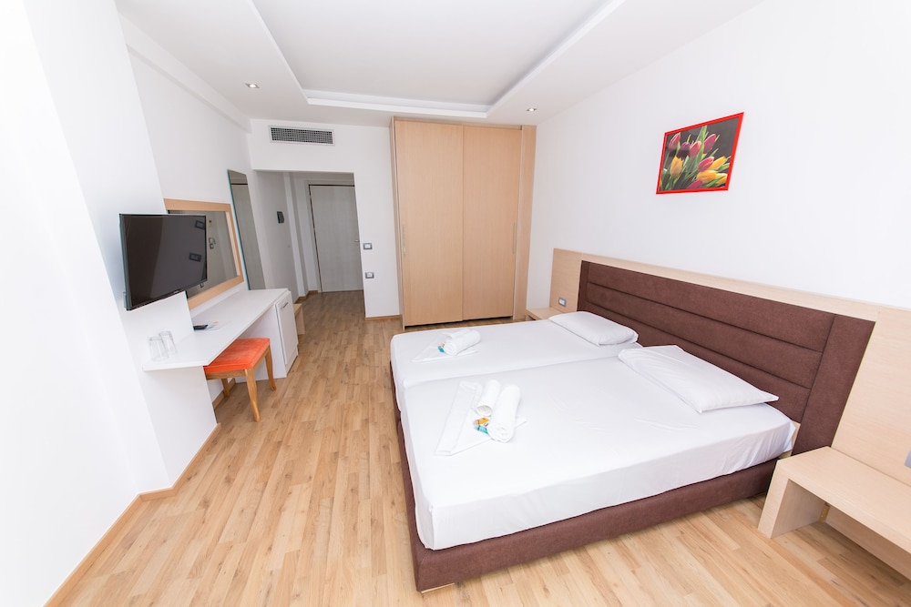 Hotel Saranda Palace 41/70