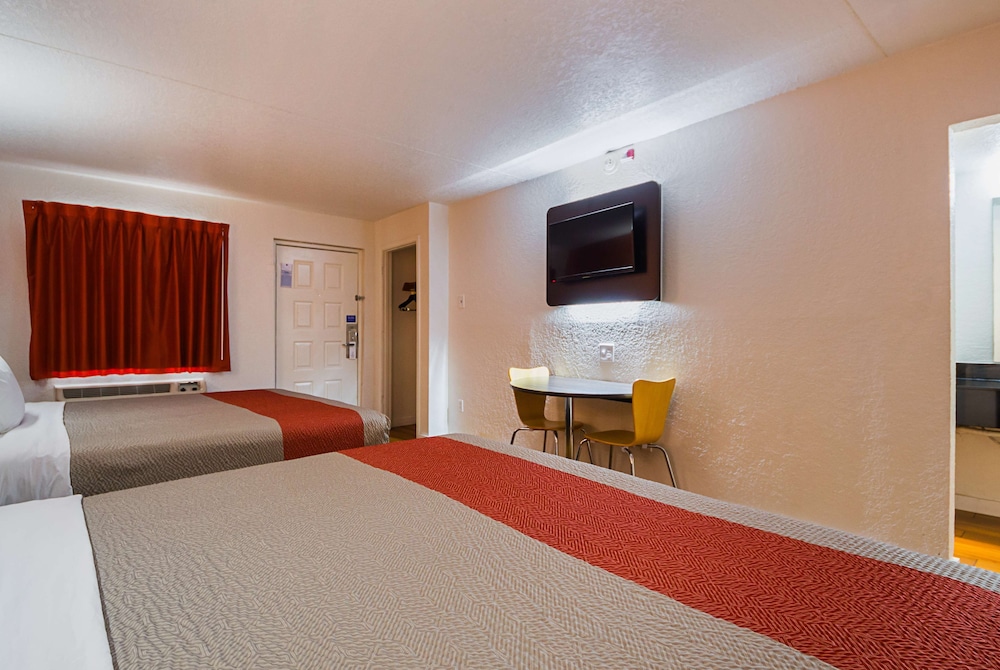 Motel6 Garland, TX - Northeast Dallas 34/43