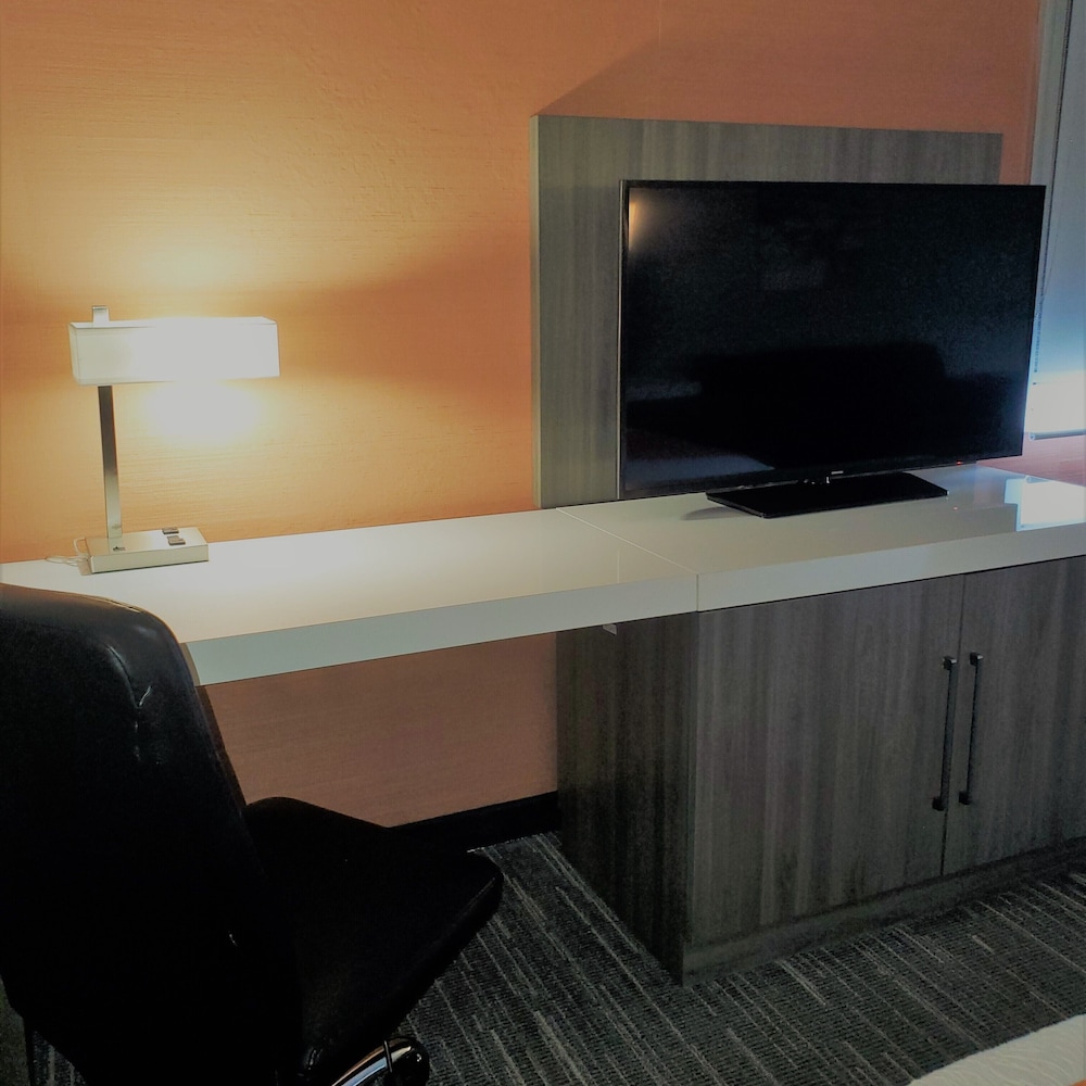 Best Western Plus Renton Inn 13/37