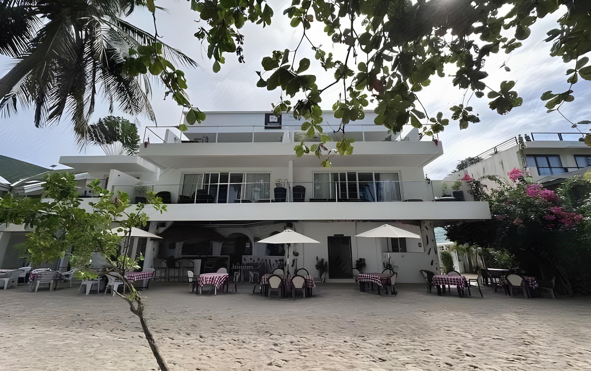 Oro Beach Resort 8/50
