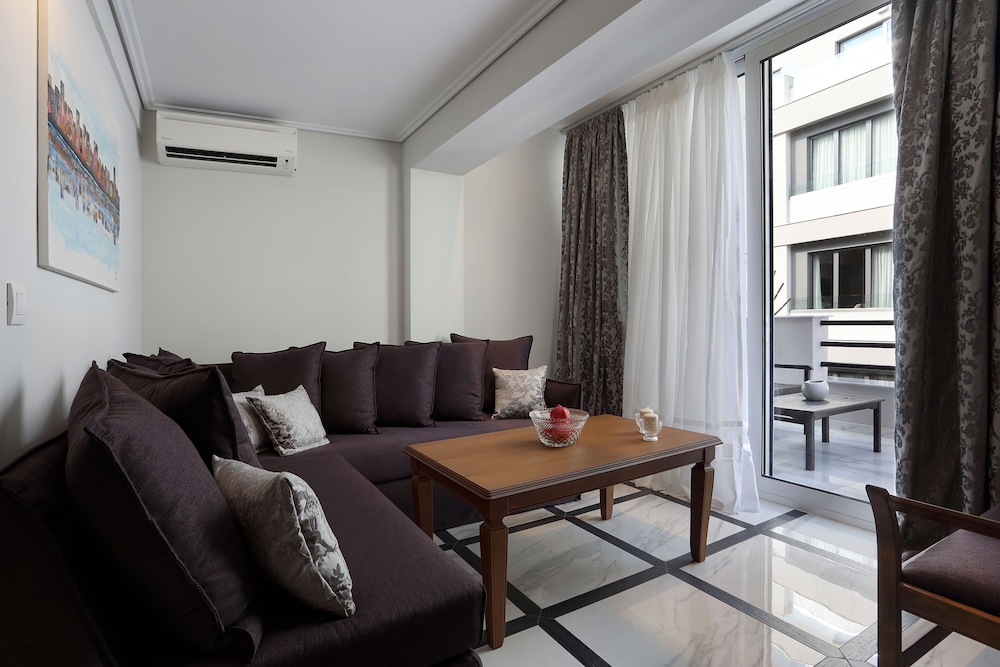 V1935 Luxurious Apartments 33/49