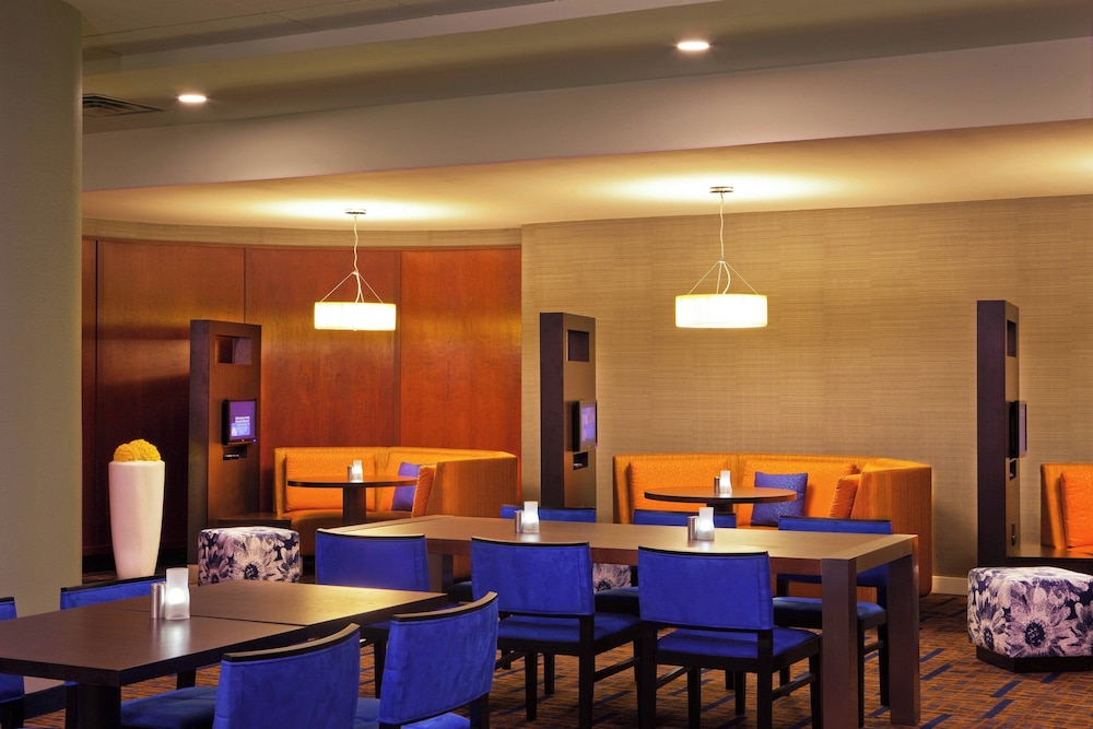 Courtyard By Marriott Alexandria Pentagon South 13/20