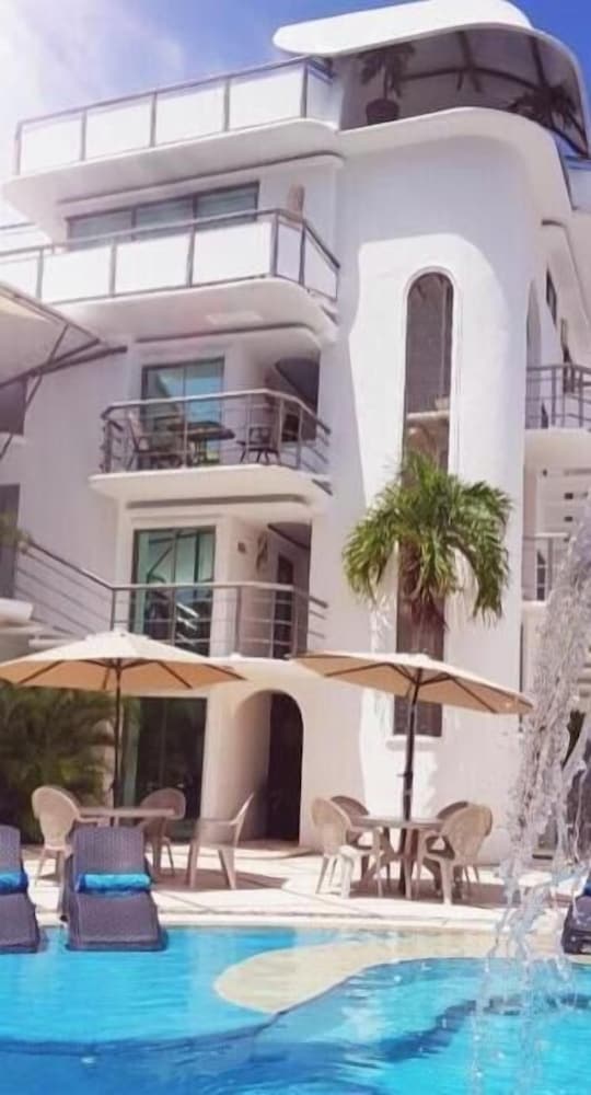 Hotel Blue Star Cancun 3/50