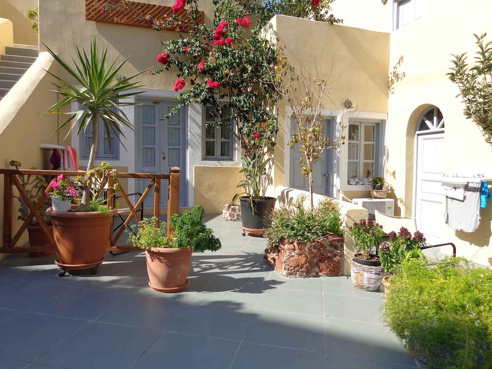 Ersi Villas 10/50