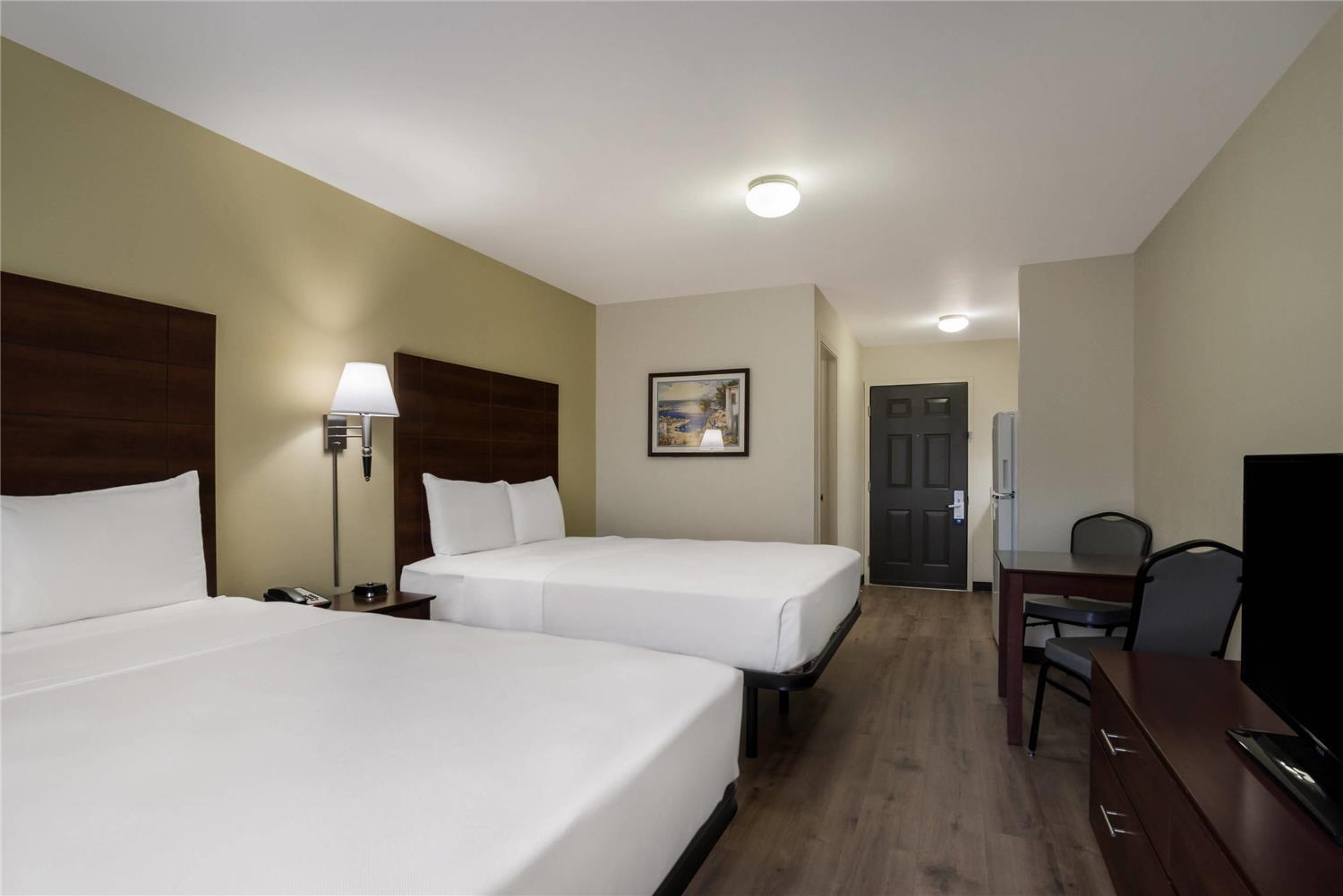 ROOM, 2 DOUBLE BEDS