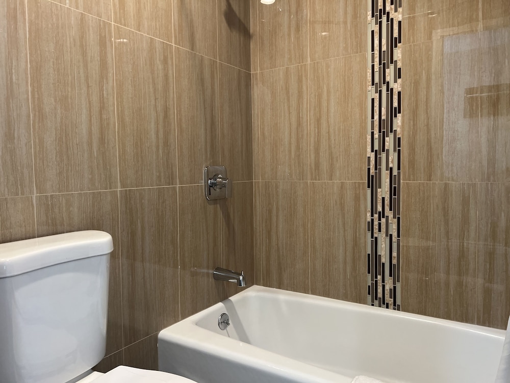 Walnut Inn & Suites 37/44
