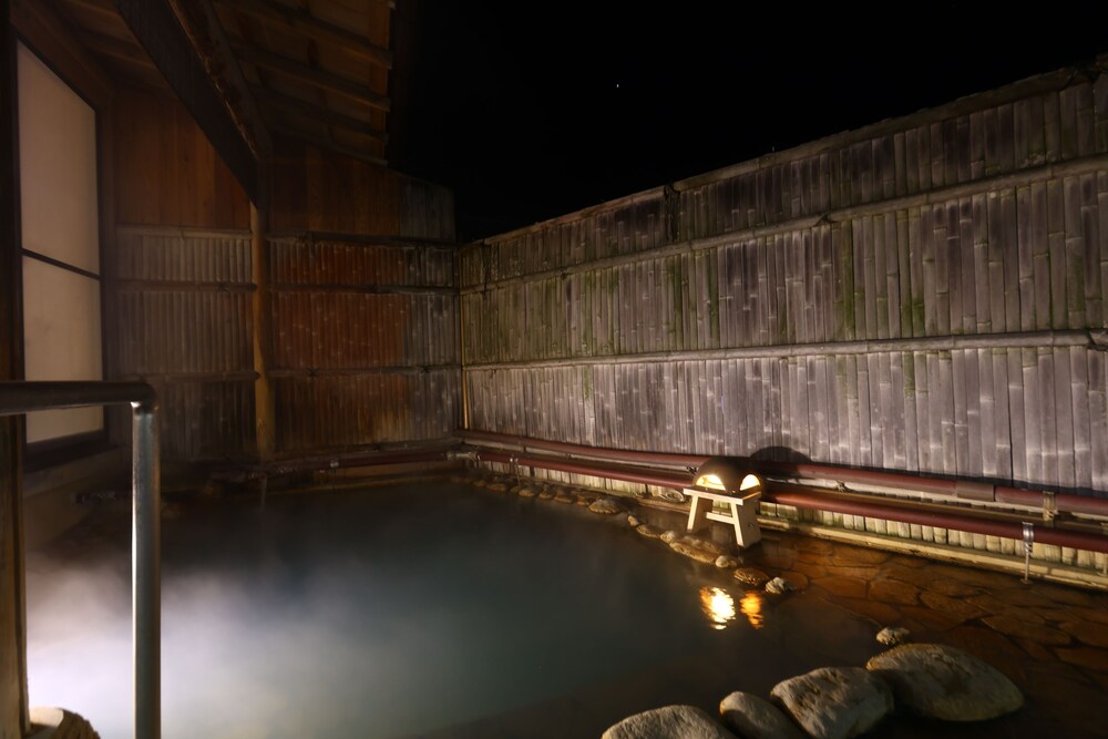 Shibu Hotel 38/66