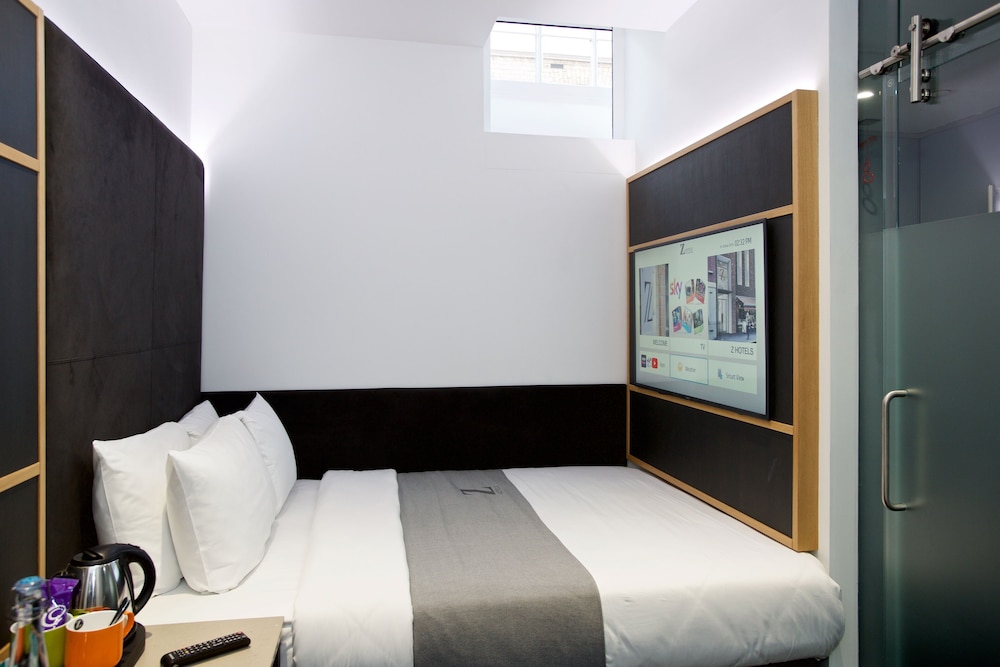 ROOM, QUEEN BED, ACCESSIBLE