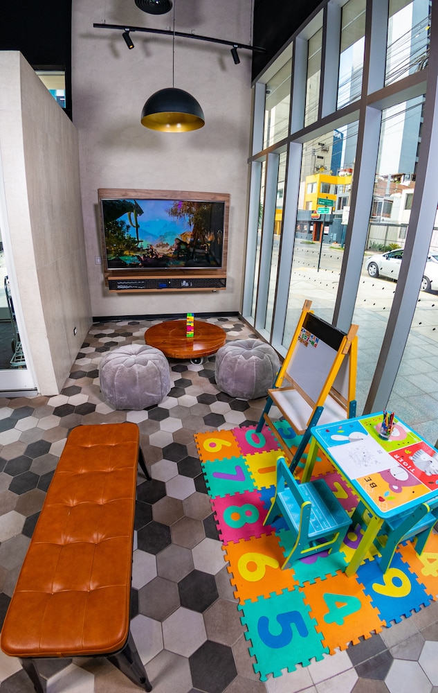 ibis Styles Lima San Isidro 36/43