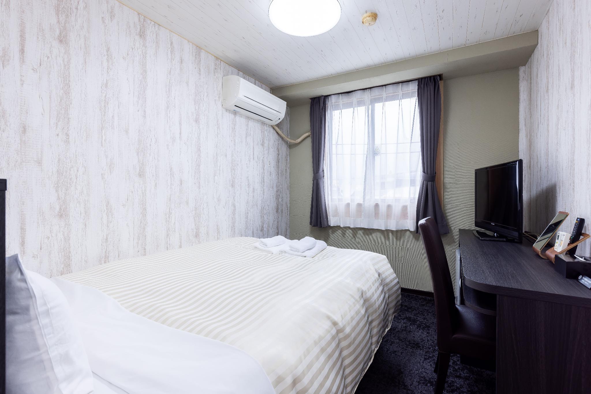 Semi Room, Single, Semi Double Bed