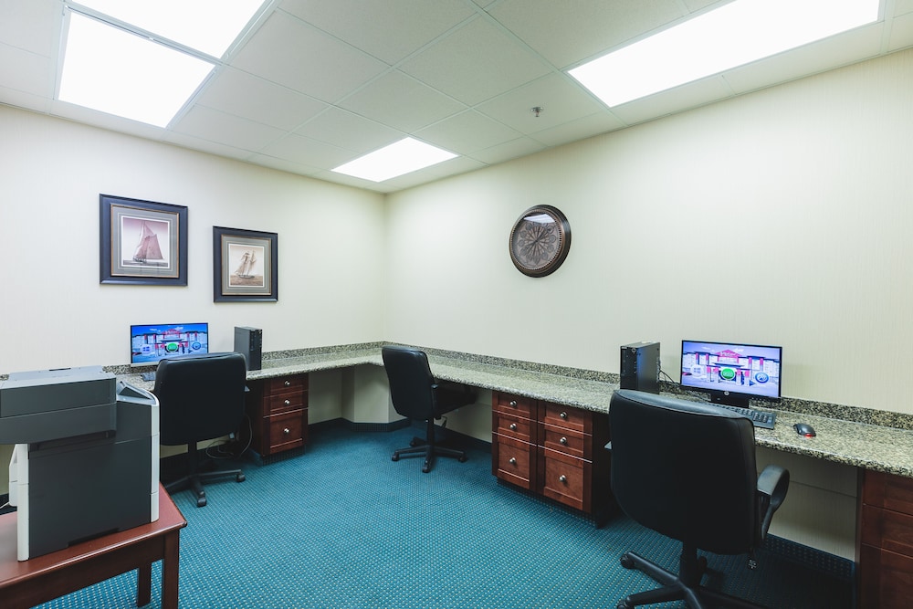 Redwood Inn Suites Grande Prairie 54/61