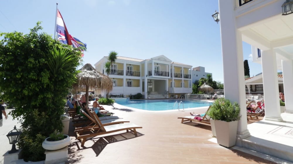 Royal Nidri Hotel & Apartments 12/15