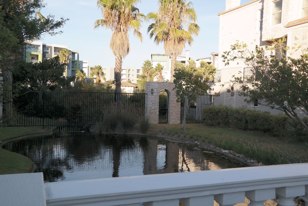 Bougain Villas Apartments 21/26