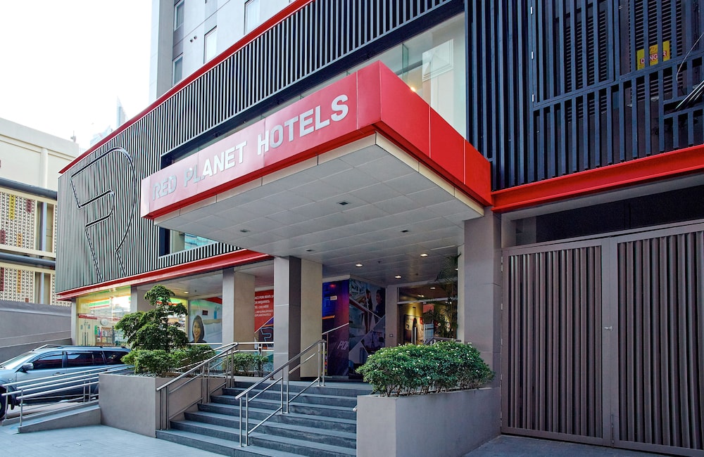 Red Planet Makati Amorsolo 6/56