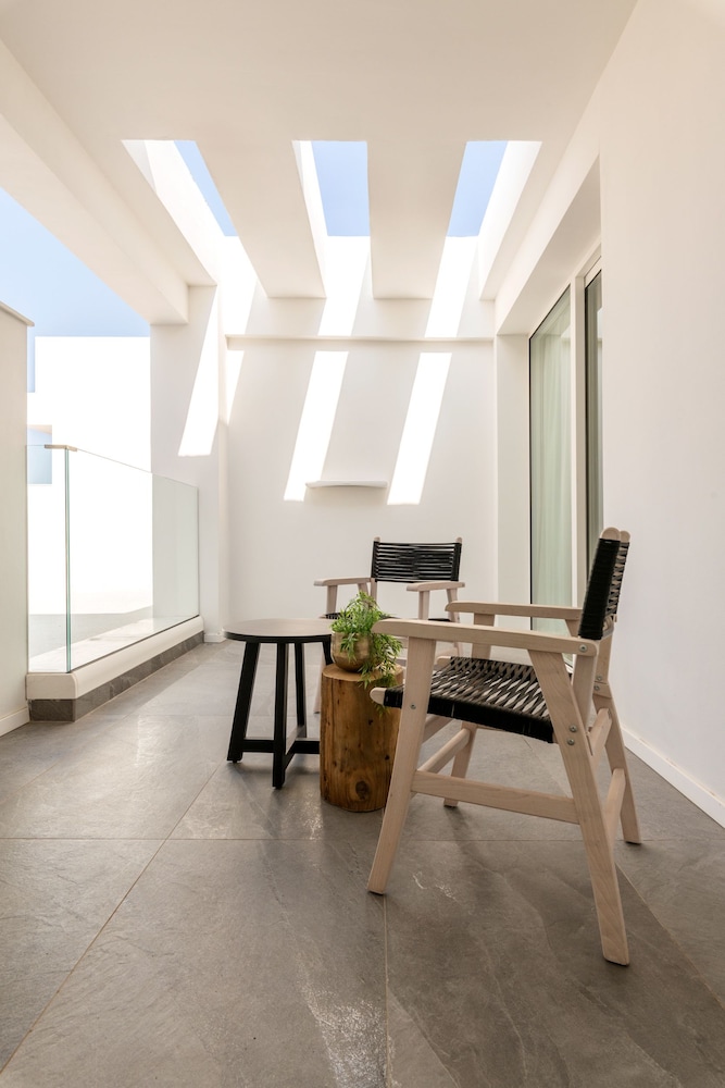 Abacus Suites 51/82