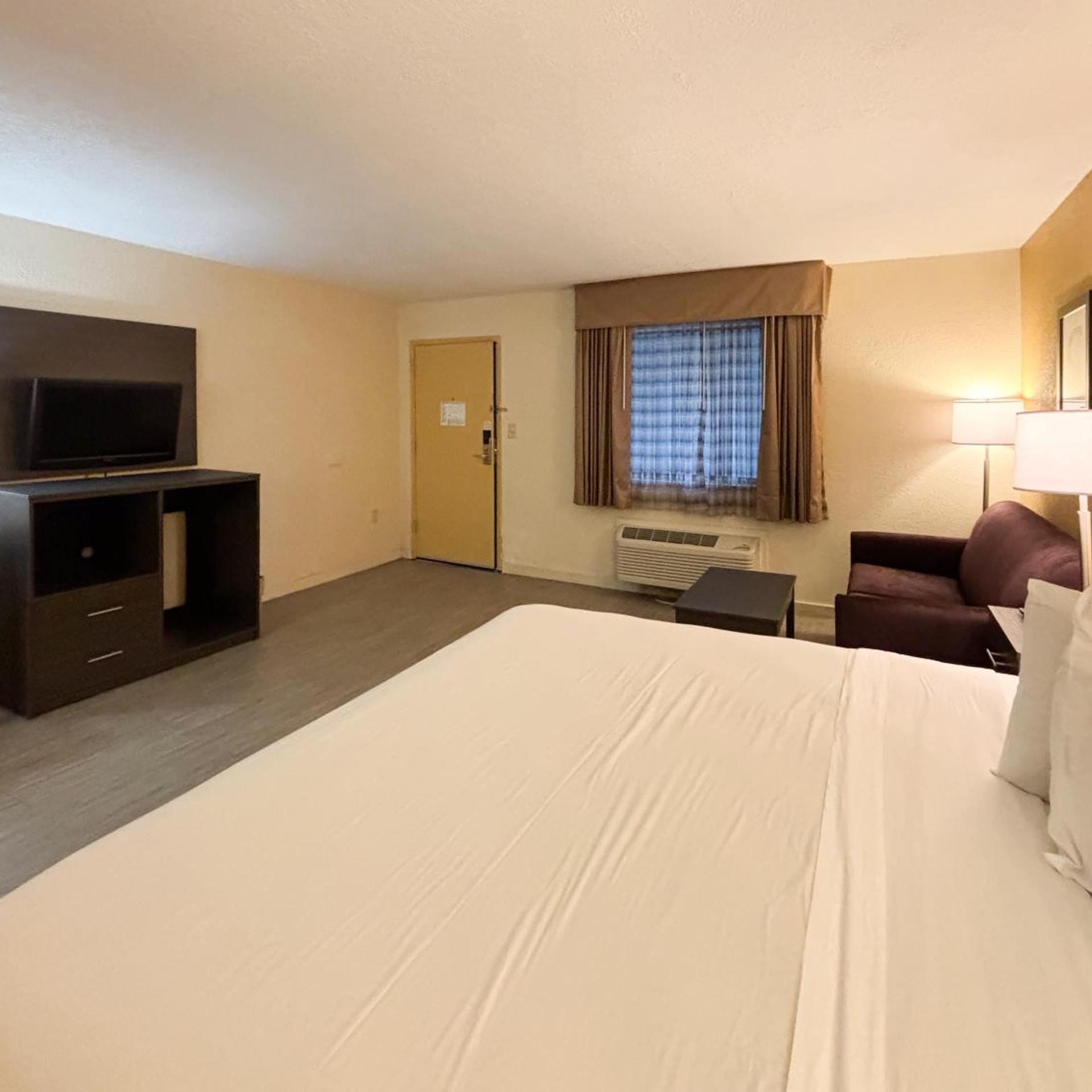 Motel6 Charlotte, NC-Northlake 10/34