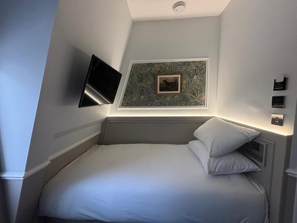 WHITELEAF HOTEL 19/50