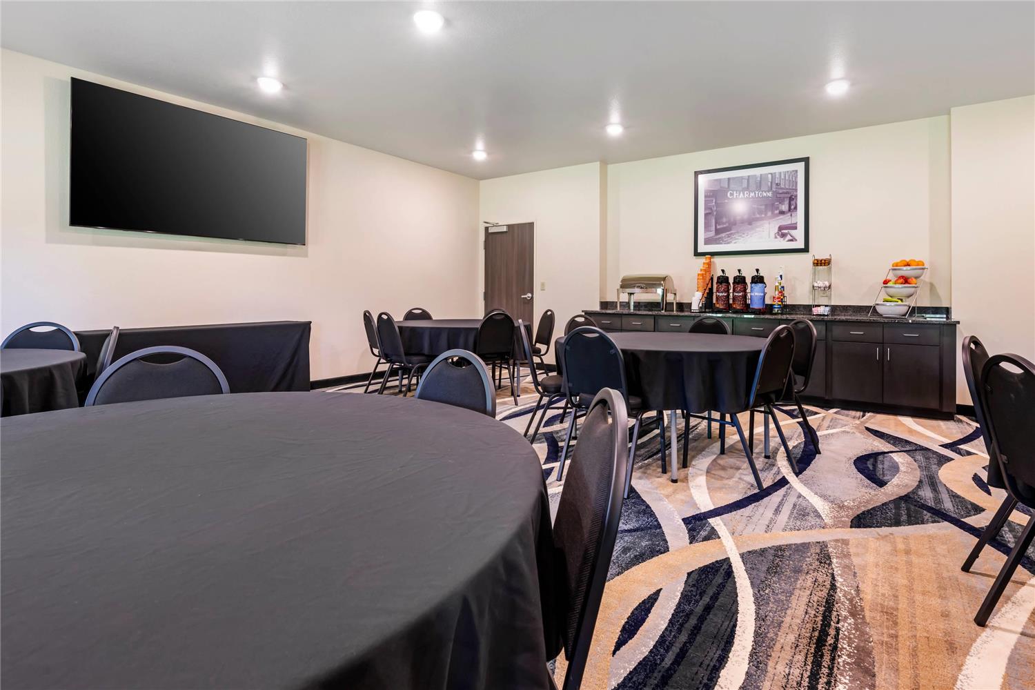 Comfort Inn & Suites Medina NY near Erie Canal 21/23