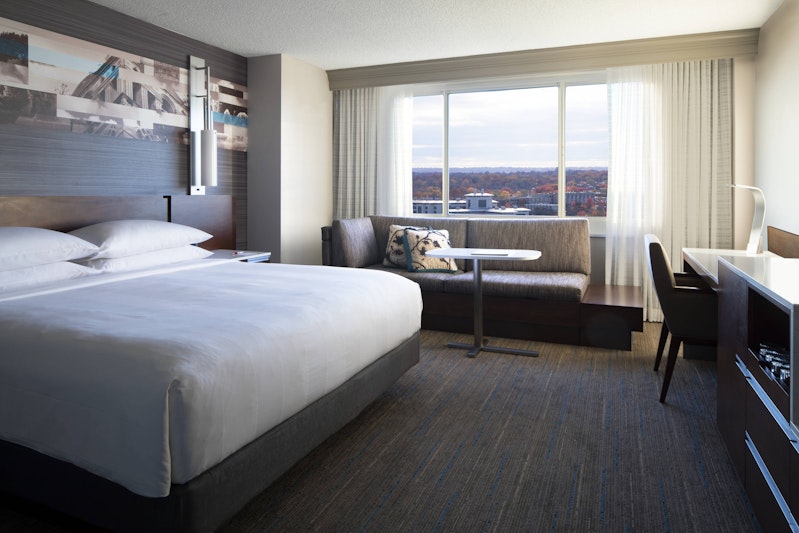 Kansas City Marriott Country Club Plaza 7/44