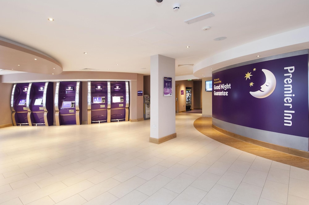Premier Inn Heathrow Airport Terminal 5 8/58