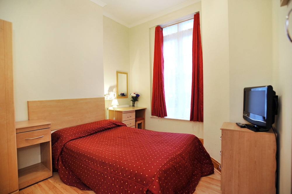 ROOM, DOUBLE BED