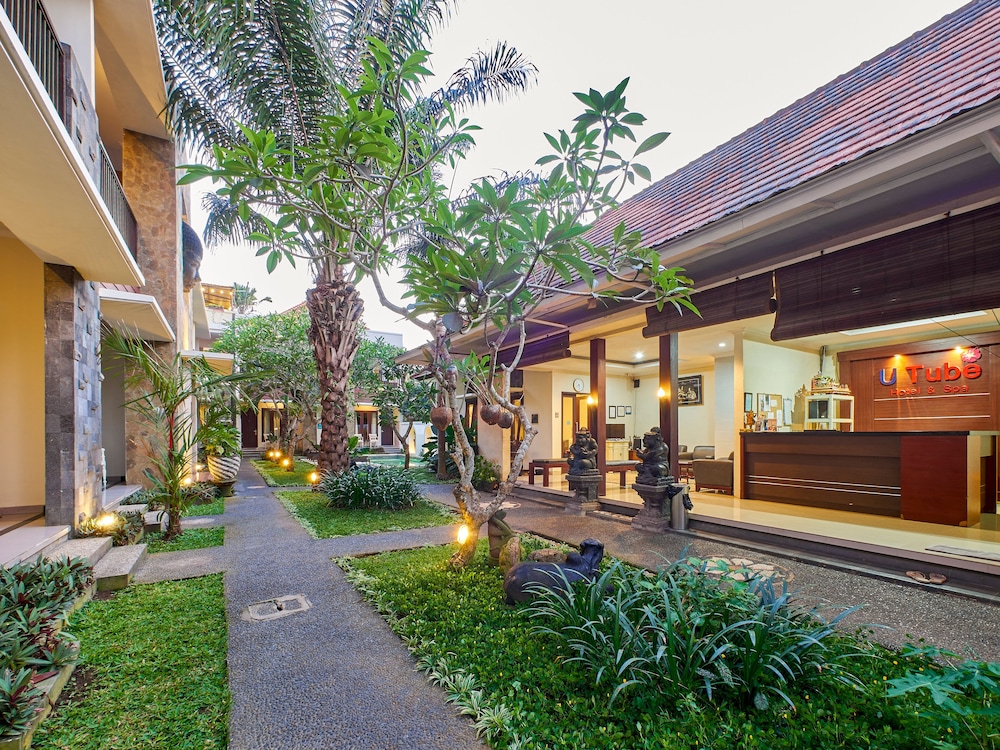 U Tube Hotel & Spa 60/66
