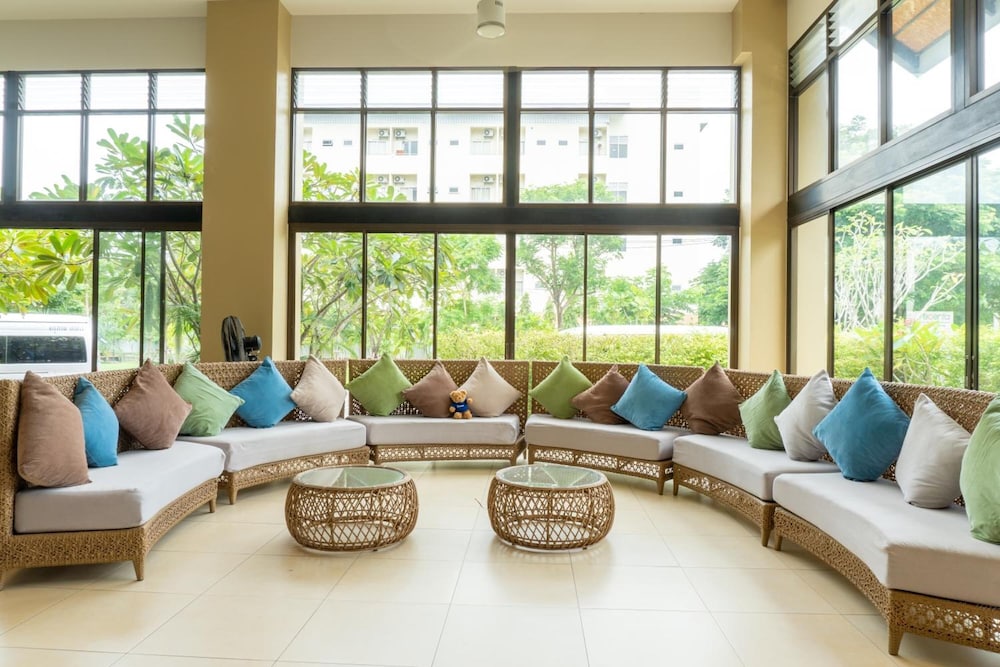 Recenta Suite Phuket Suanluang 30/50