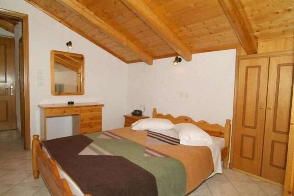 Orfeas Hotel 27/48