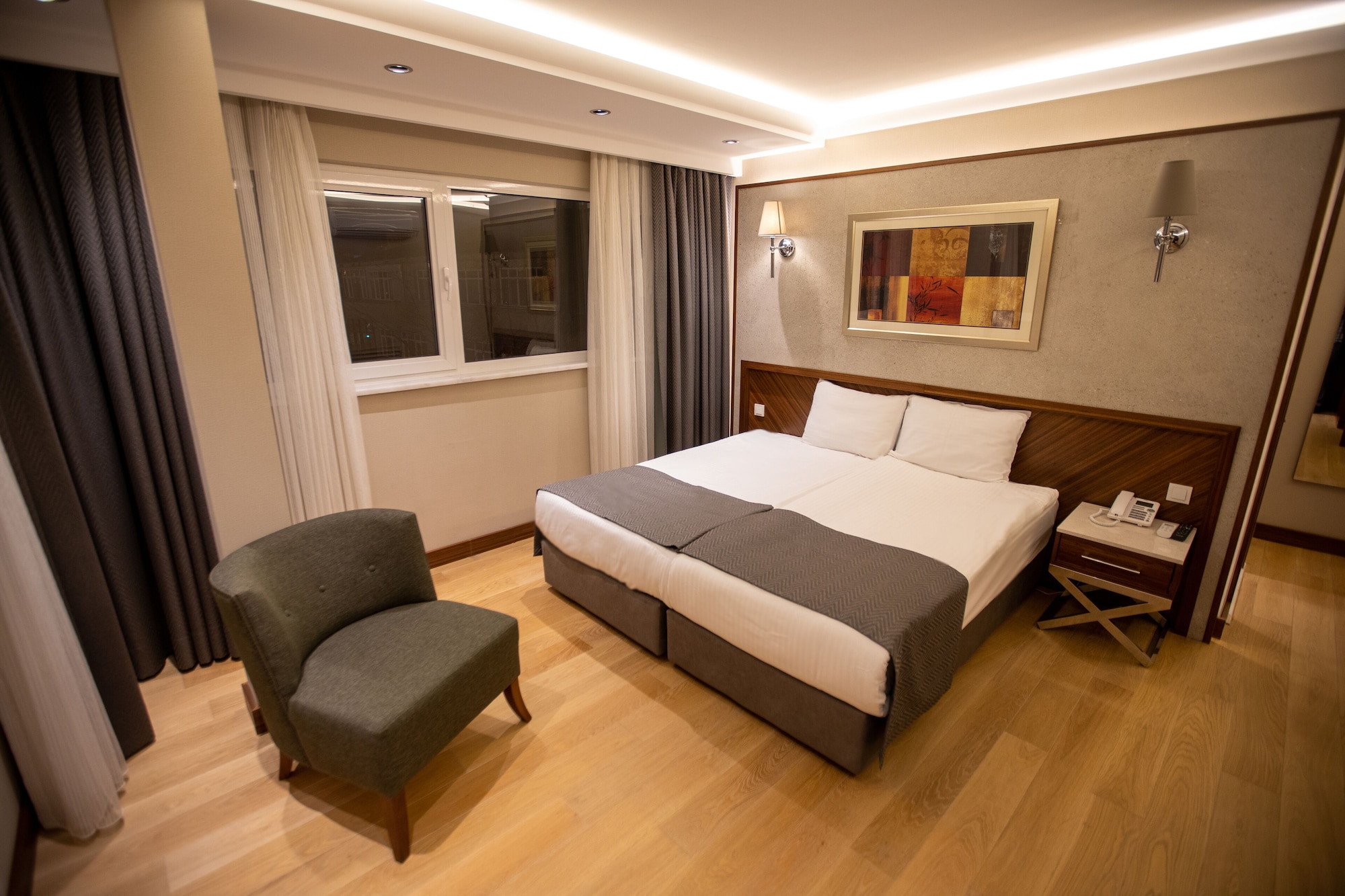 STANDARD, KING BED