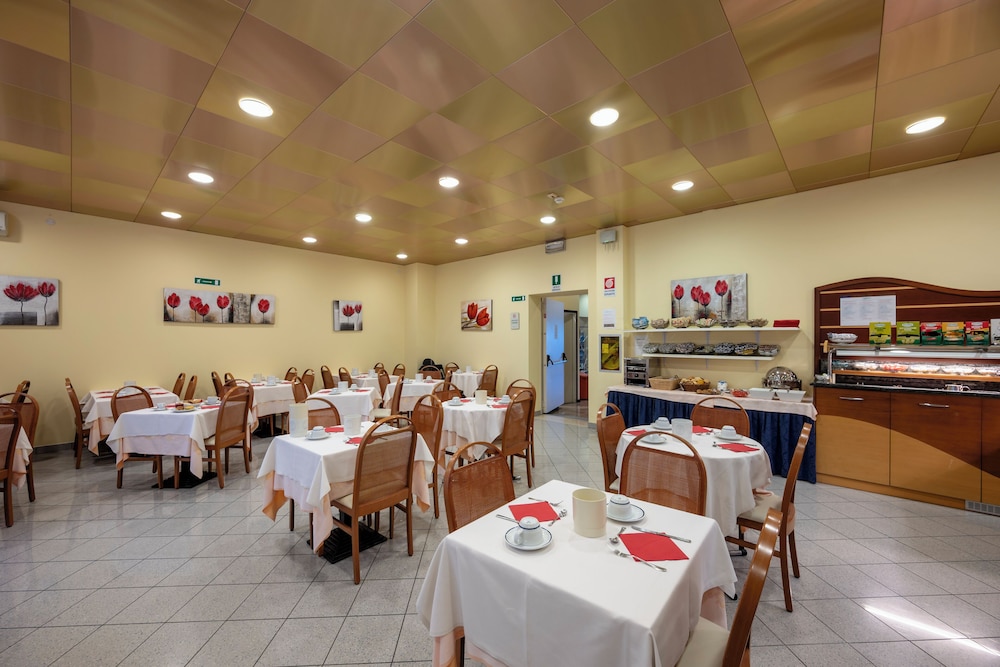 Aparthotel Pineda 38/55