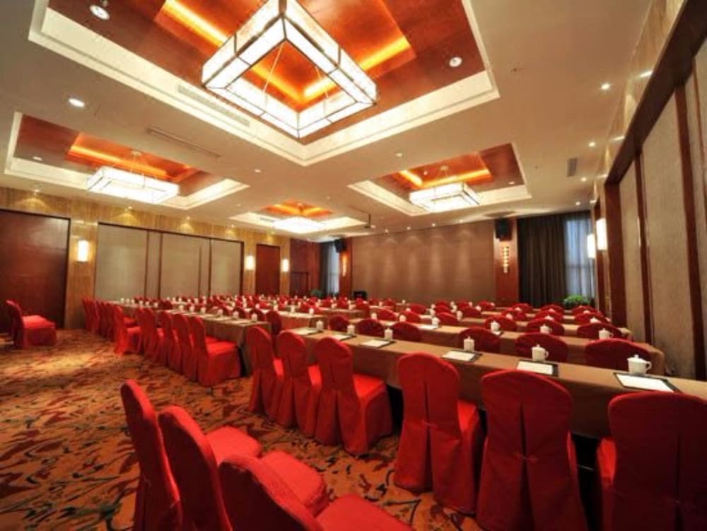 S N Hotel Dalian 22/25