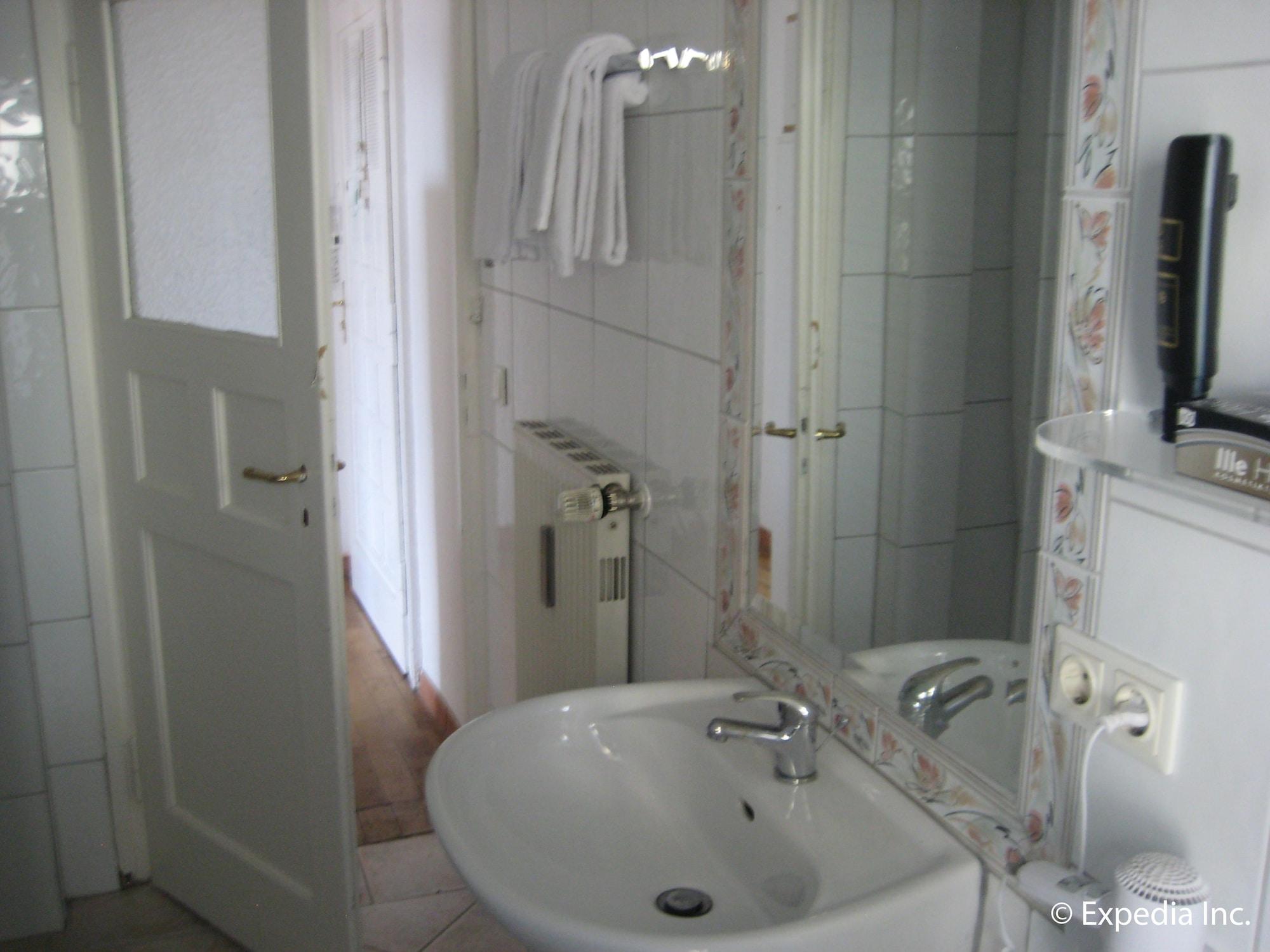 غرفة ثلاثية، Hotel Seibel 3/5
