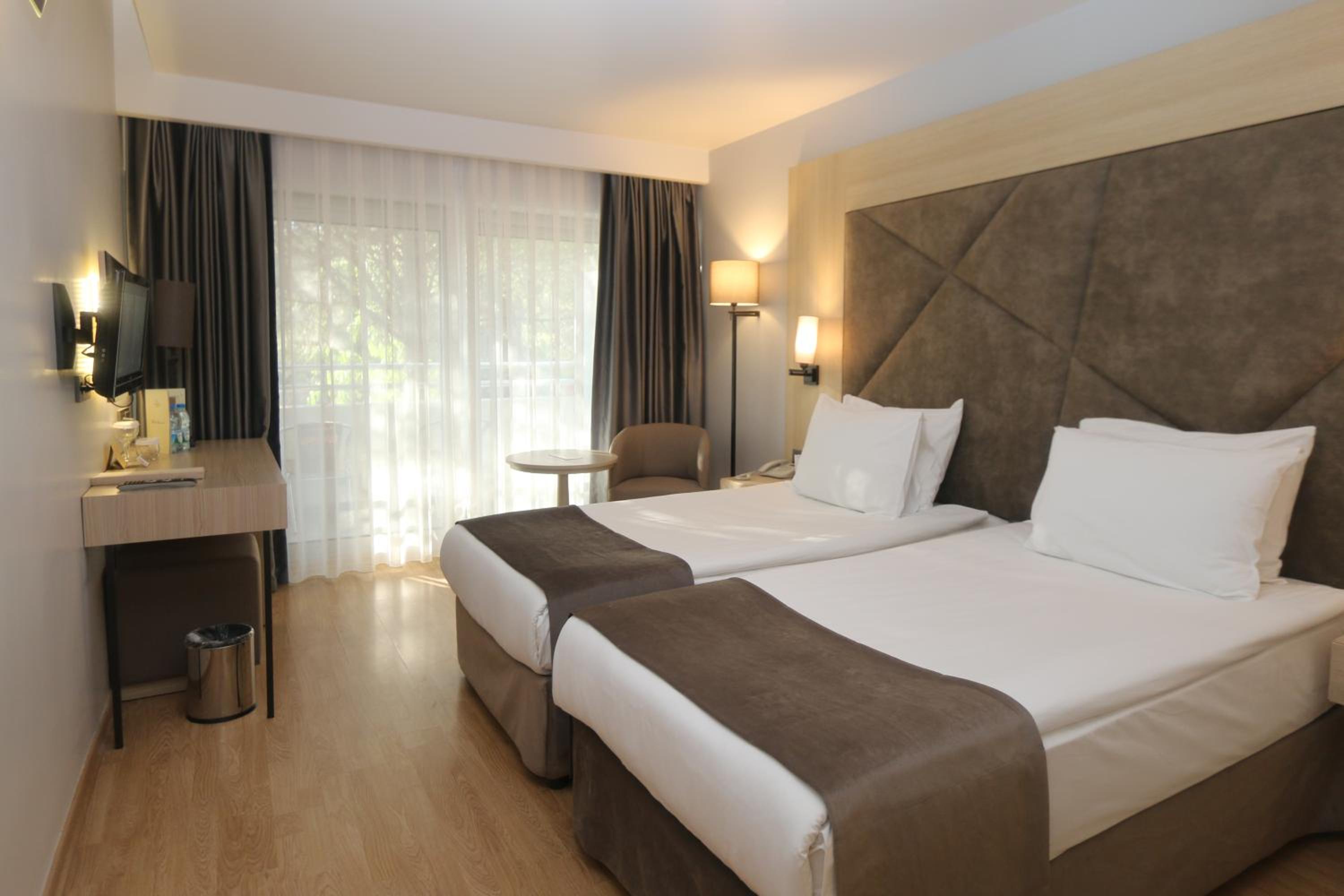 SUPERIOR, DOUBLE BED, LAND VIEW