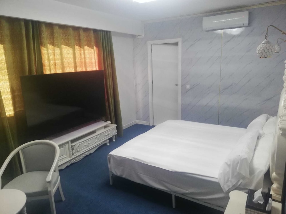Hotel Aviacion 27/53