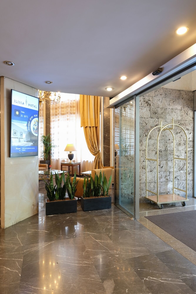 Ilisia Hotel 11/68