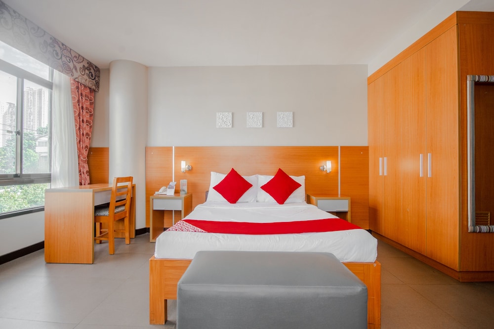 Fuente Oro Business Suites 38/68