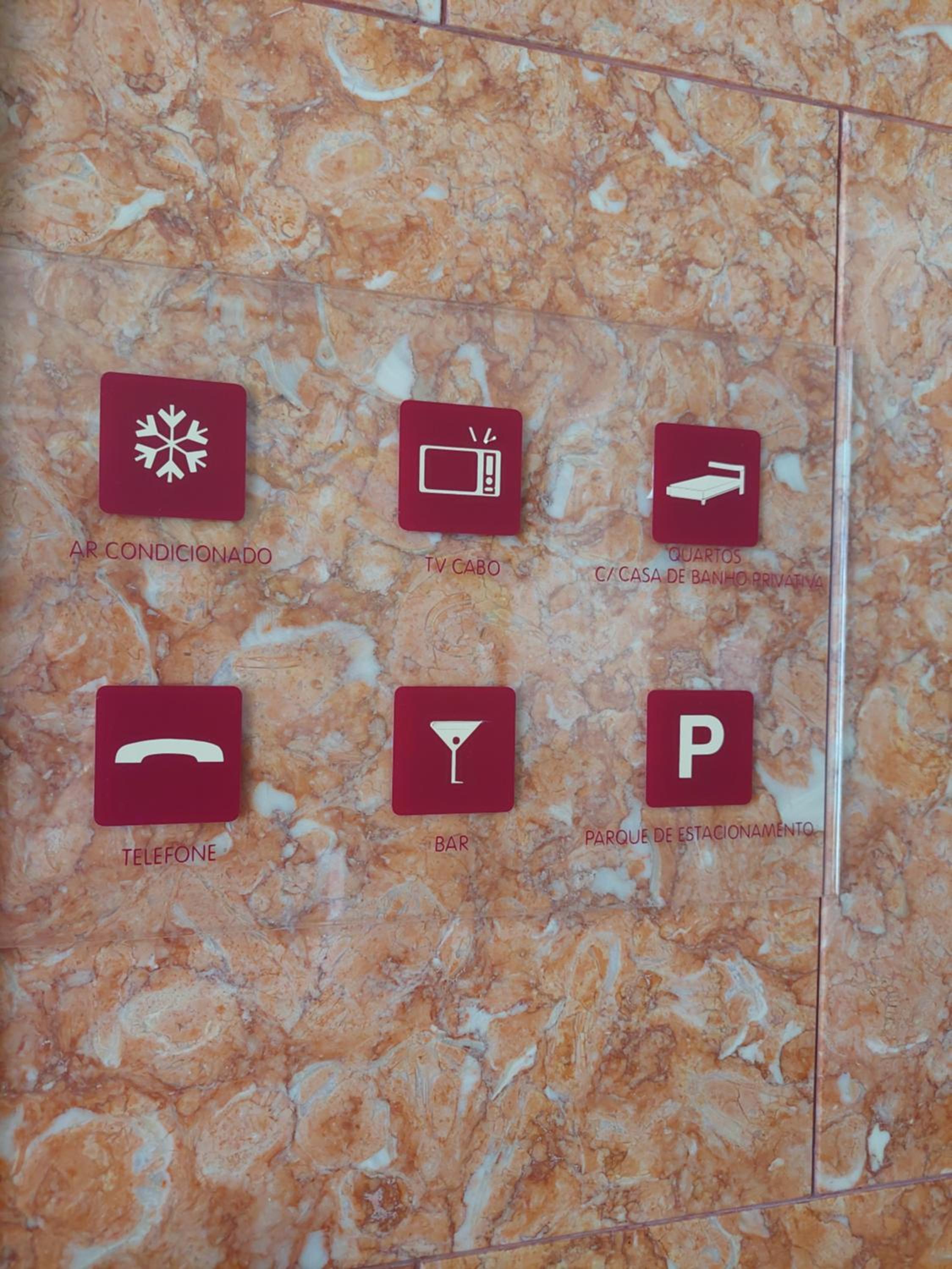 Amadora Palace Hotel 3/50