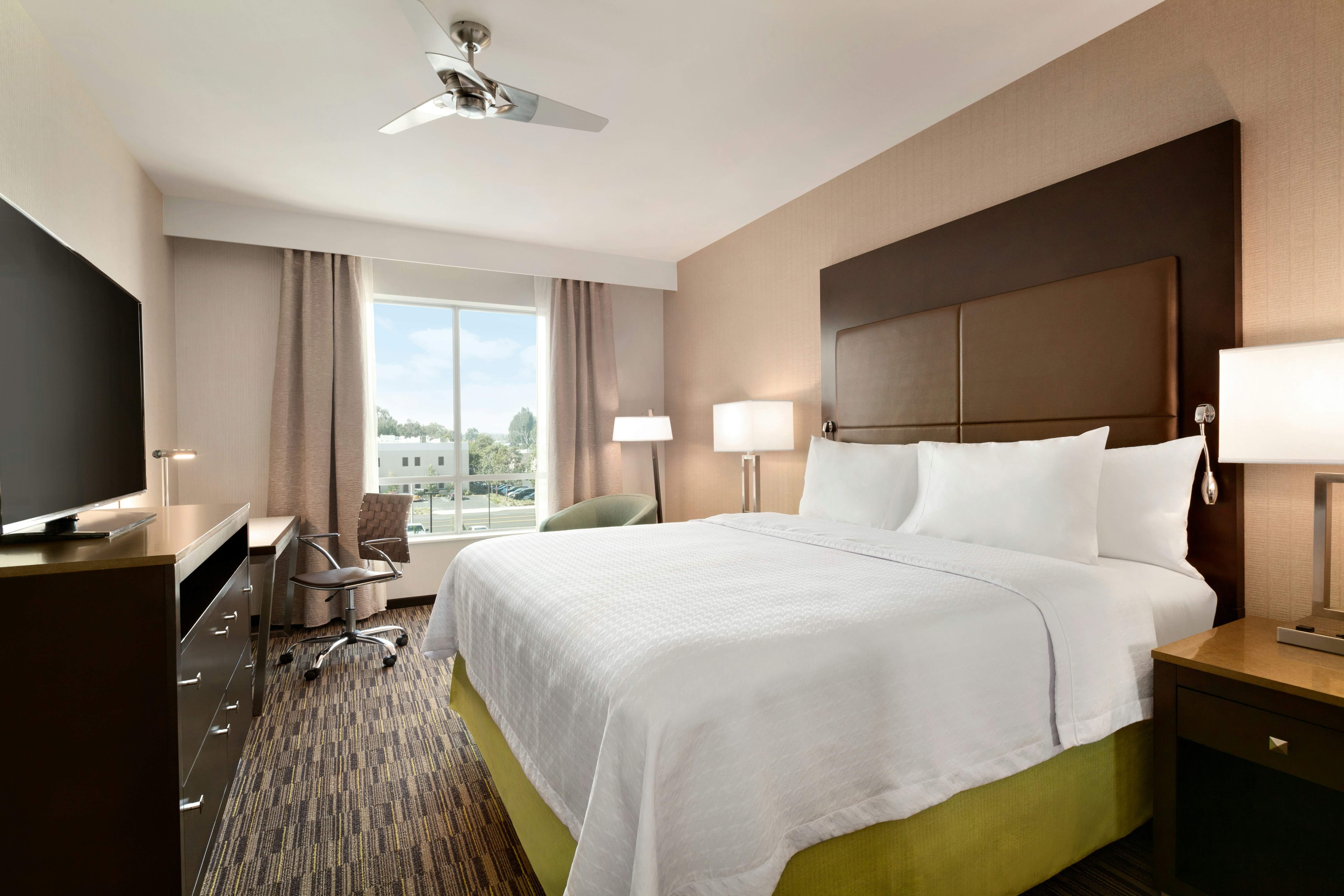 2 Bedrooms, Suite, 1 King or 2 Queen Beds