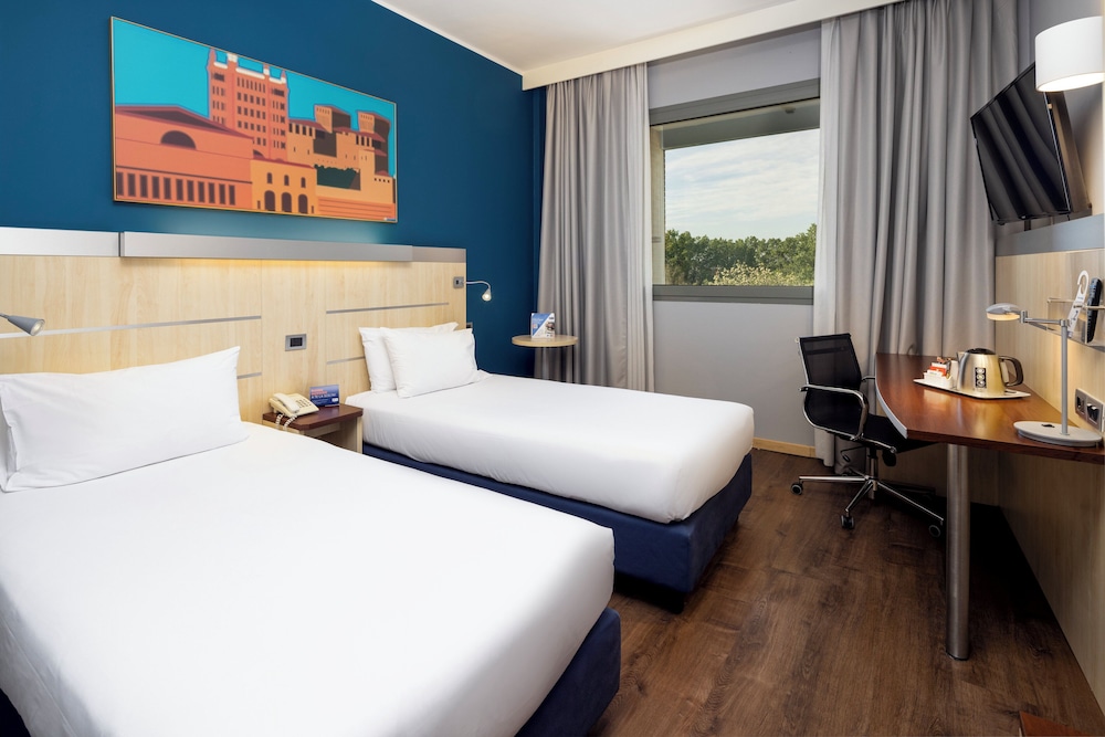 Standard, Twin Beds