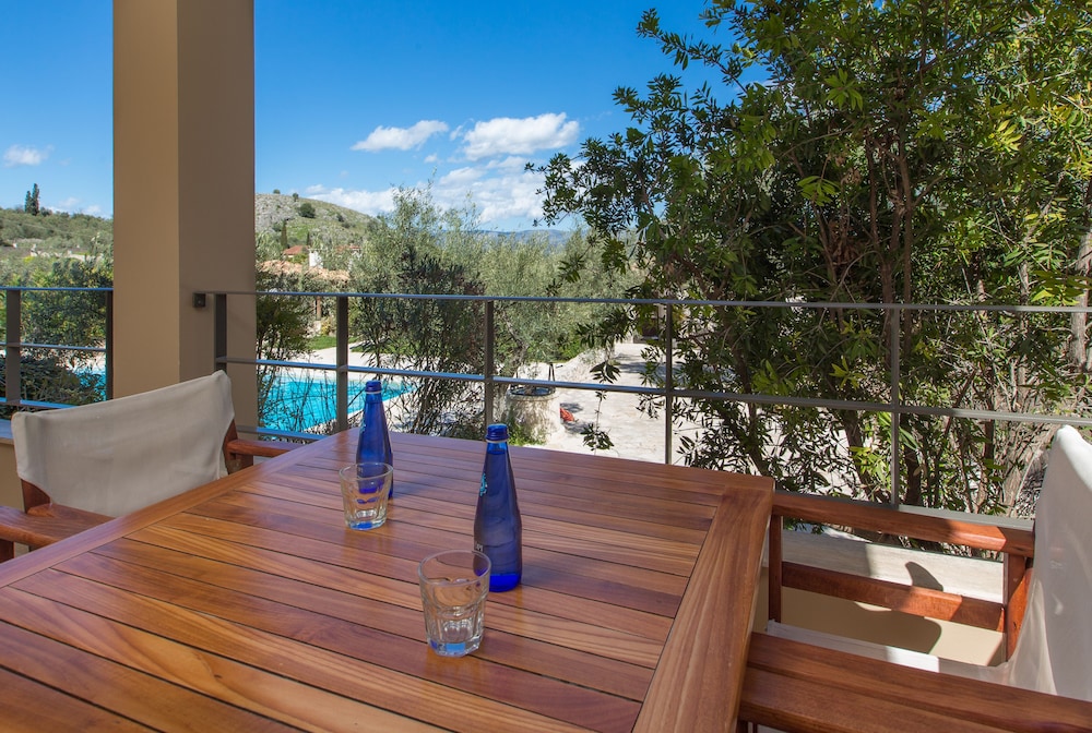Anthemion Suites And Villas 23/50
