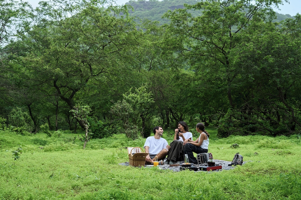 The Club by Fanar 42/46