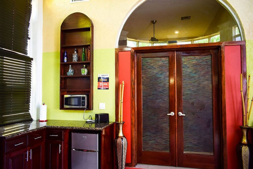 Brownstone Marlin Drive 9/50