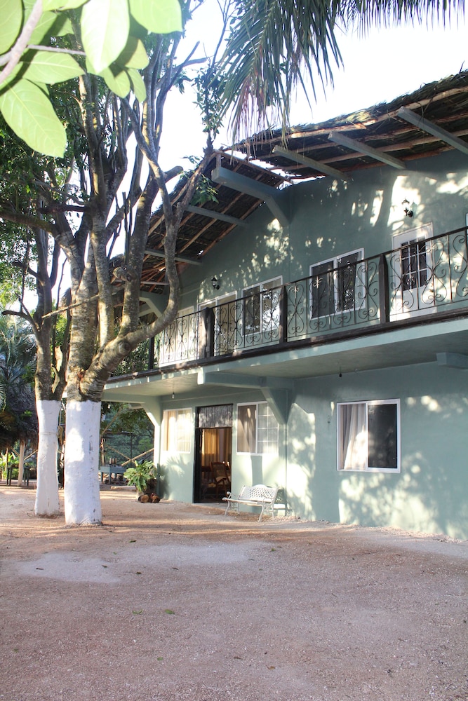 Mayan Villas Hotel 7/74