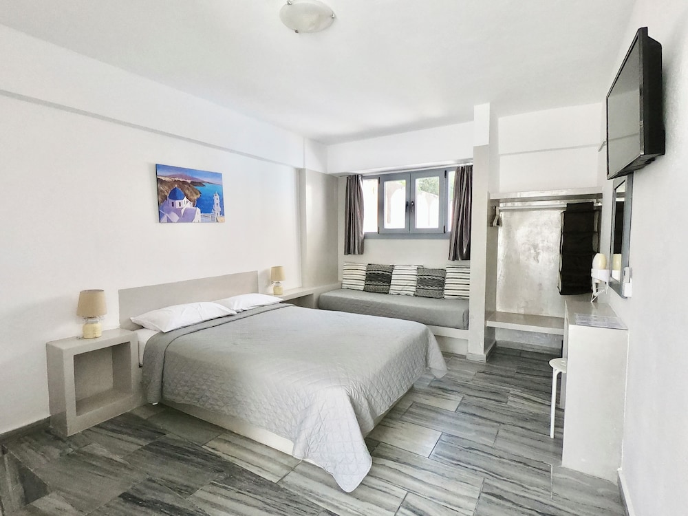 Nova, Standard, Triple, Double Bed, Street View, Sofa