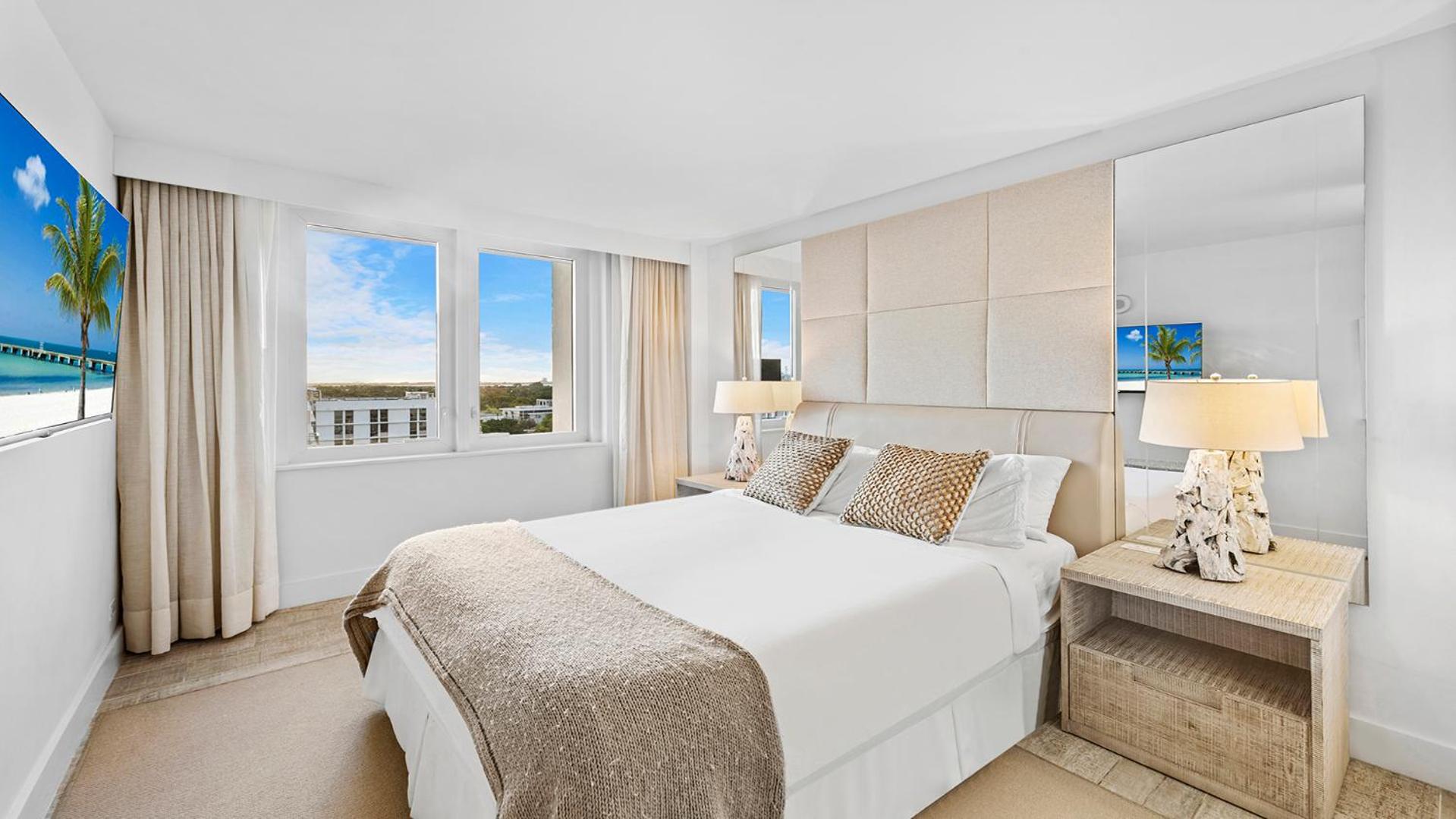Luxurious Private Condo at 1 Hotel & Homes -945 3/28